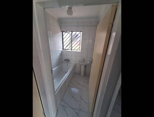 3 BEDROOM HOUSE FOR SALE IN PROTEA GLEN